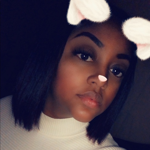 Meet your Posher, Krystal - Picture 2 of 5